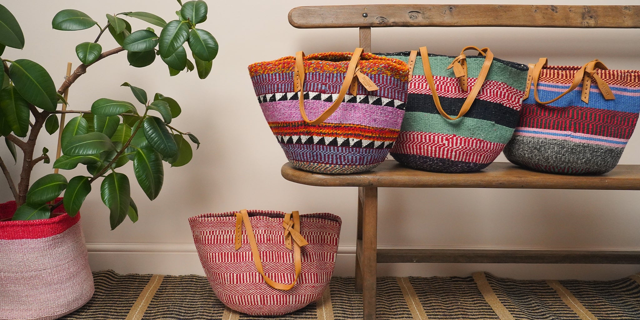 African Hand newest Woven straw Fibers Basket Handbag / African bag with wood handle / Gift for her / African straw bag / african bag/ ethnic bag